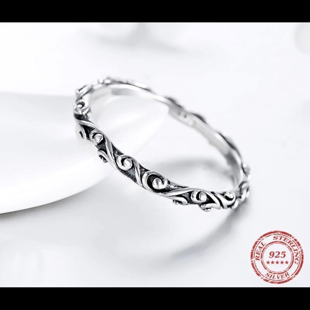 925 Sterling Silver Vintage Stackable Classic Ring size 6, 7 - Picture 2 of 4